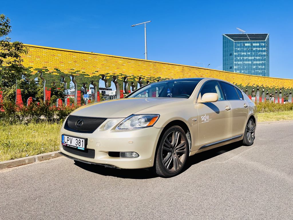 Lexus GS450H car rental