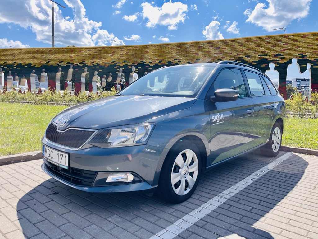 Škoda Fabia аренда автомобиля