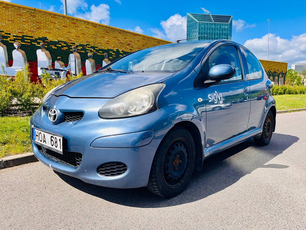 Toyota Yaris car rental