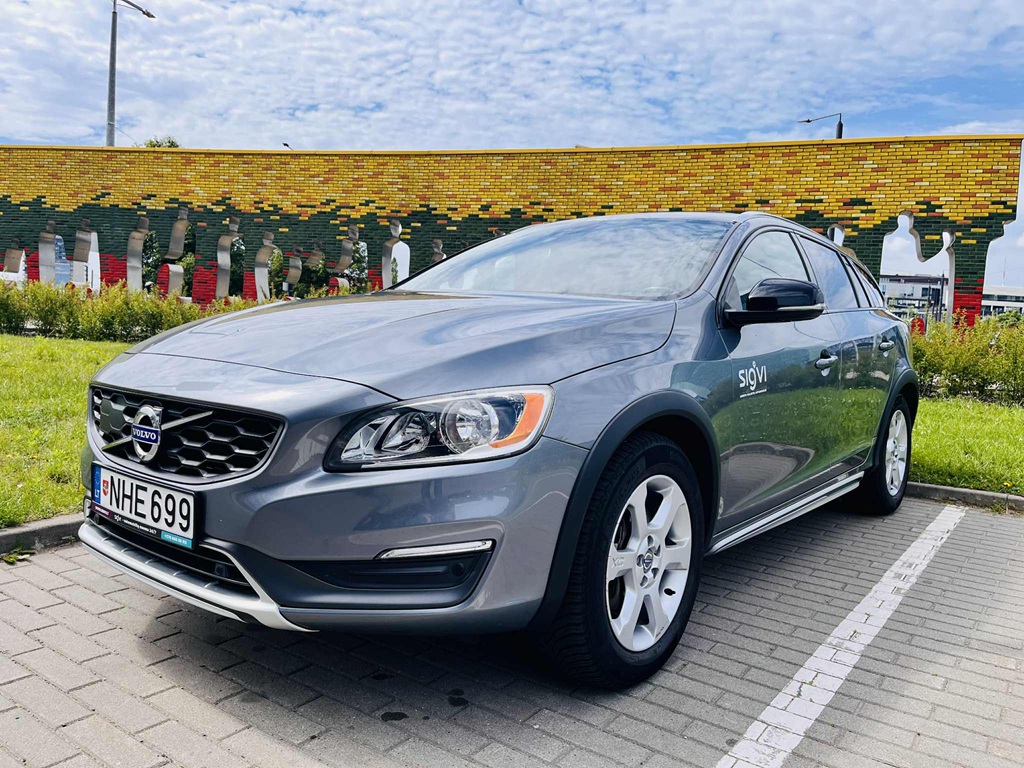 Volvo V60 Cross Country automobilio nuoma