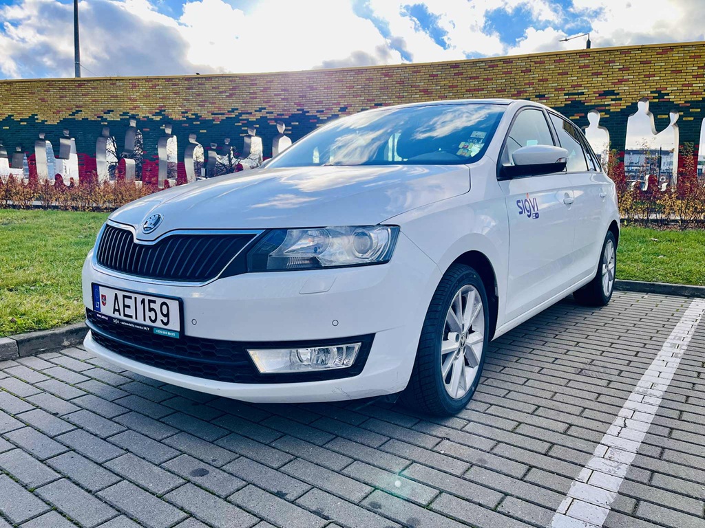 Škoda Rapid automobilio nuoma